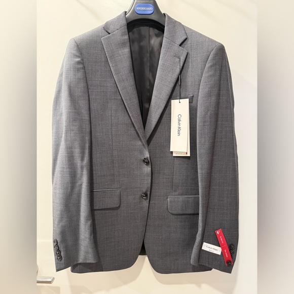✨Host pick✨Calvin Klein Classic Gray Men's Suit - Picture 2 of 6